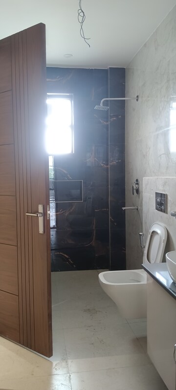 Bathroom in 3 BHK Builder Floor at Sector 16 – for Rent