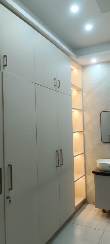 Bathroom in 3 BHK Builder Floor at Sector 16 – for Rent