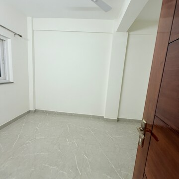 Room in 3.5 BHK Builder Floor at RWA Apartments Sector 108, Sector 108 – for Rent