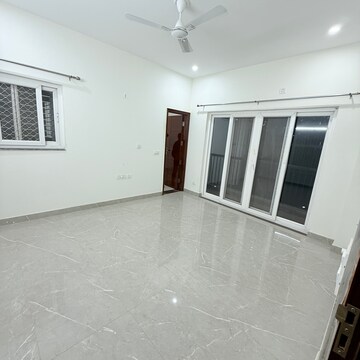 Room in 3.5 BHK Builder Floor at RWA Apartments Sector 108, Sector 108 – for Rent