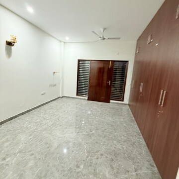 Room in 3.5 BHK Builder Floor at RWA Apartments Sector 108, Sector 108 – for Rent