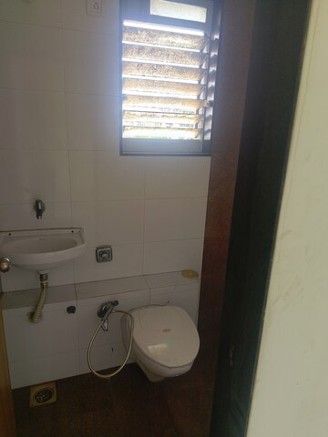 Bathroom in 2 BHK Apartment at Dreams Kaveri Heights, Kalwa – for Rent