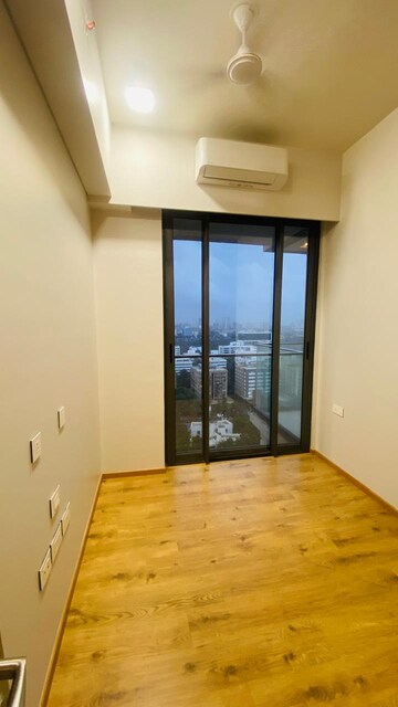 3 BHK Apartment For Rent in Rustomjee Seasons, Bandra East