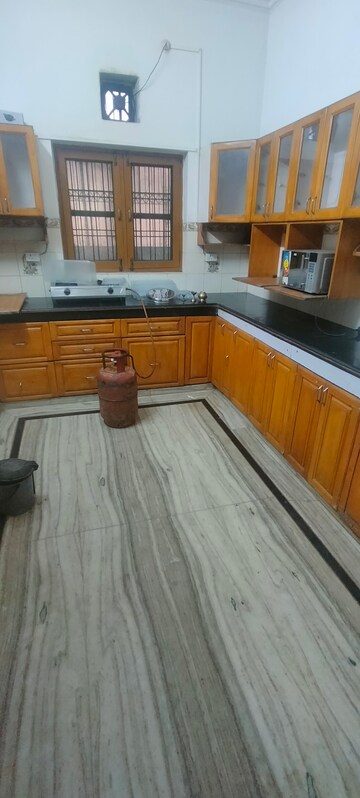Kitchen in 4 BHK Villa at Gomti Nagar – for Rent