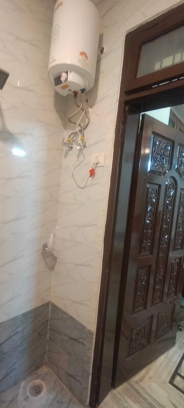Balcony in 4 BHK Villa at Gomti Nagar – for Rent