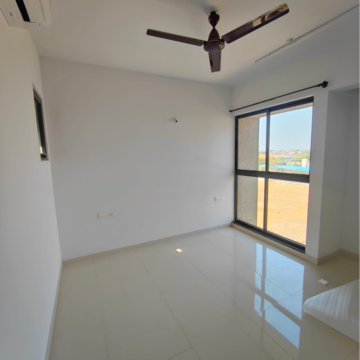 Room in 2 BHK Apartment at Lodha Palava Downtown, Taloja Bypass Road – for Sale