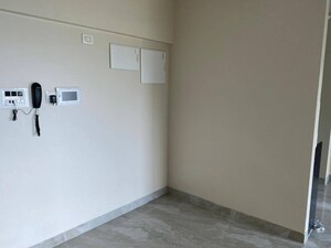 Room in 2 BHK Apartment at Platinum Tower 7, Andheri West – for Sale