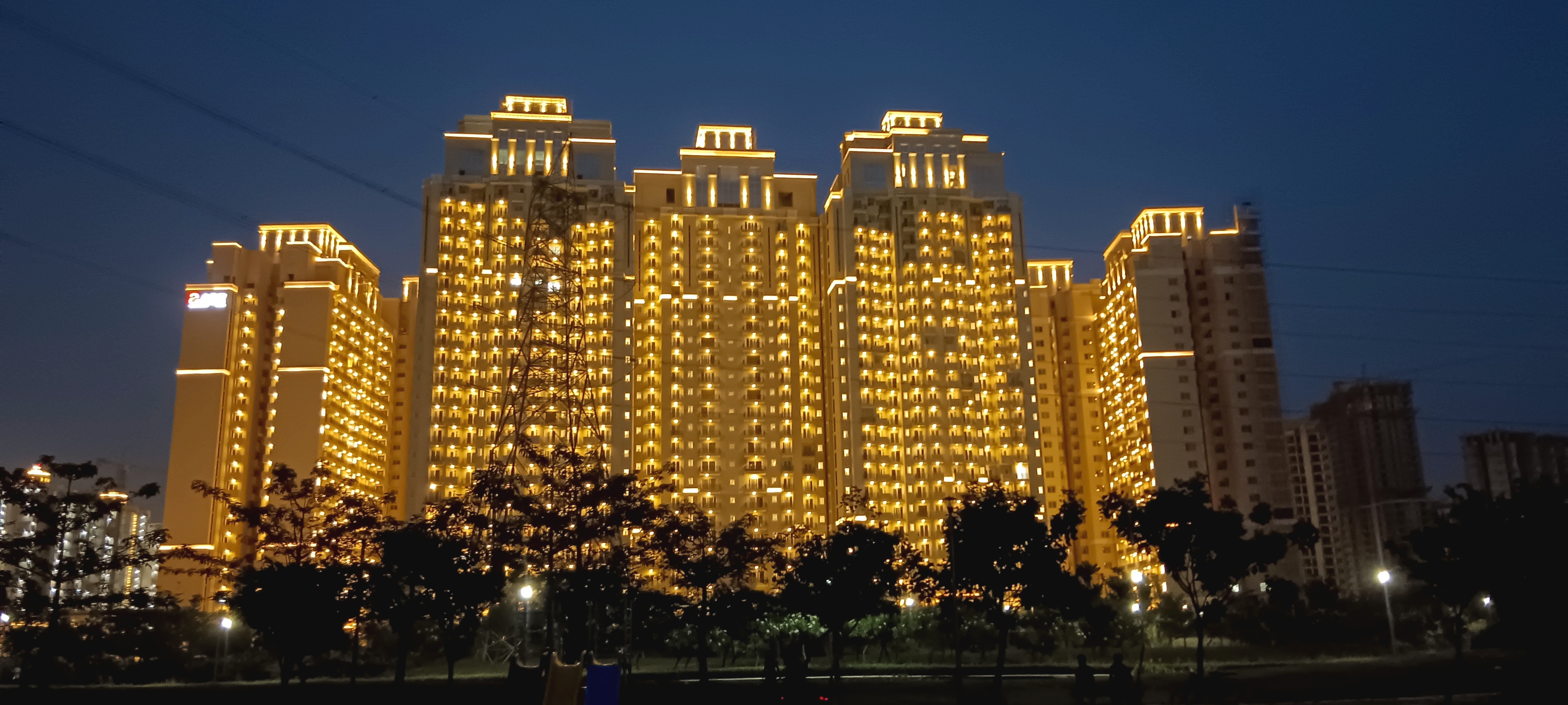 3 BHK 1750 Sq.Ft. Apartment in ACE Parkway