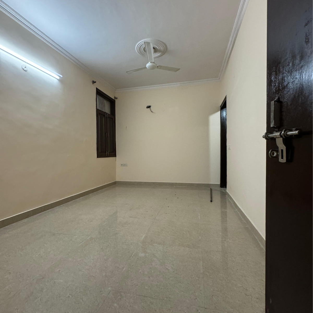 2 BHK + Servant Room Apartment For Rent in Palm Residency Chhatarpur