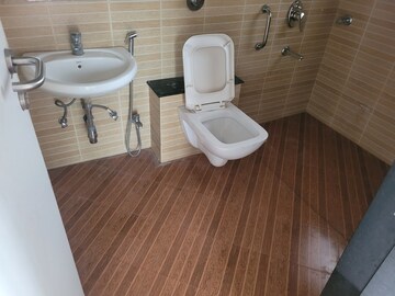 Bathroom in 3 BHK Apartment at Pandit  Jeevan Vihar, Bhosale Nagar – for Rent