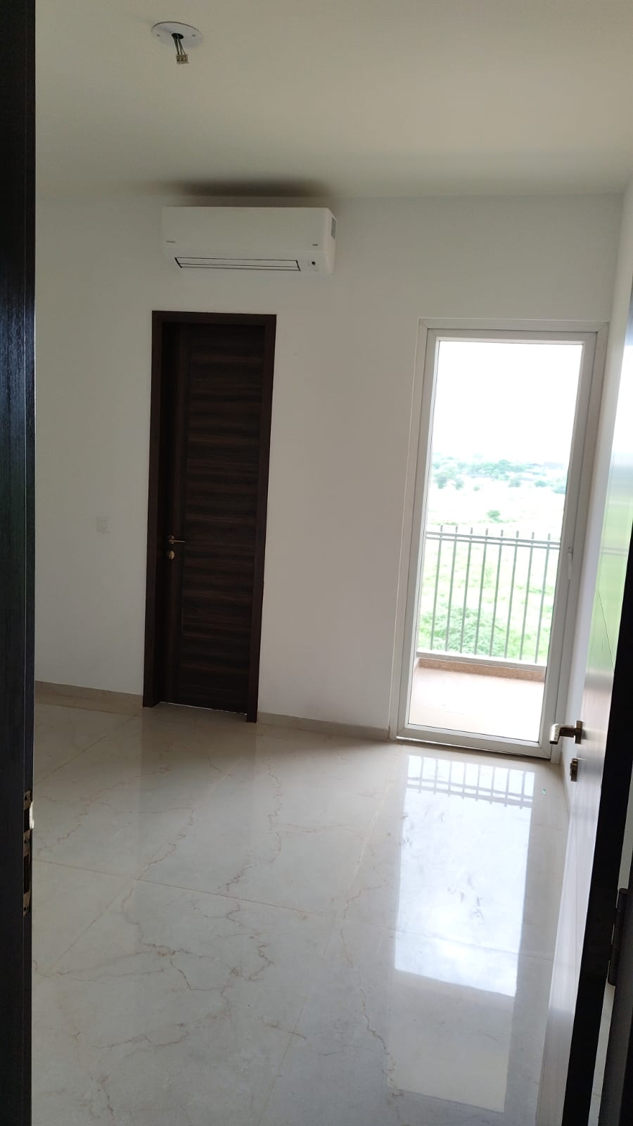 3 BHK Apartment For Sale in DLF The Ultima