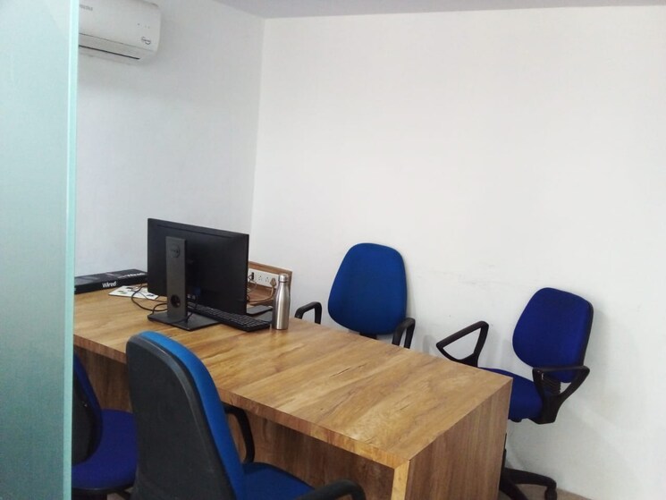 Team Area, vashi-railway-station-commercial-complex Commercial Office Space 650 Sq.Ft. In Vashi Sector 30a Navi Mumbai 8992520