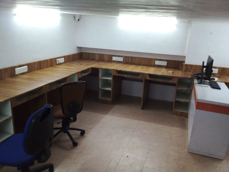  Parking, vashi-railway-station-commercial-complex Commercial Office Space 650 Sq.Ft. In Vashi Sector 30a Navi Mumbai 8992520