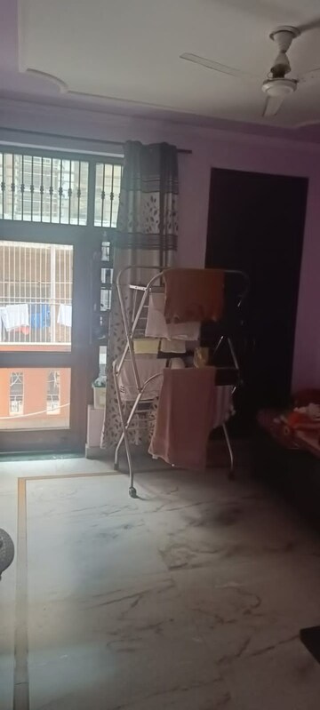 Room in 4 BHK Apartment at Satyam Defence Colony Phase II, Kudi Khera – for Rent