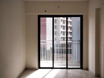2 BHK Apartment For Rent in Naman Harmony, Taloja