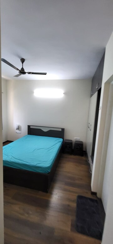 Room in 2 BHK Apartment at Godrej Avenues, Yelahanka – for Rent