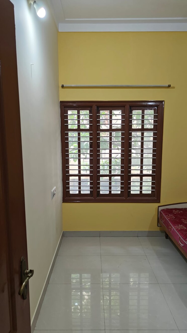 Room, ombr layout 6+ Bedroom 3650 Sq.Ft. Independent House In Ombr Layout Bangalore 8992578