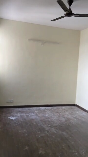 Room in 3 BHK Apartment at BPTP Park Elite Premium, Sector 84 – for Rent