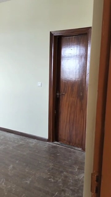 Room in 3 BHK Apartment at BPTP Park Elite Premium, Sector 84 – for Rent