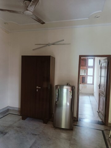 Room in 6+ BHK Apartment at Defence Officers Apartment, Sector 4 Dwarka – for Rent