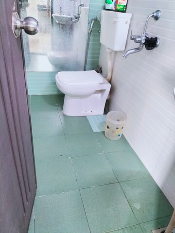 Bathroom in 1 BHK Apartment at Abhishek Apartments Malad, Malad East – for Rent