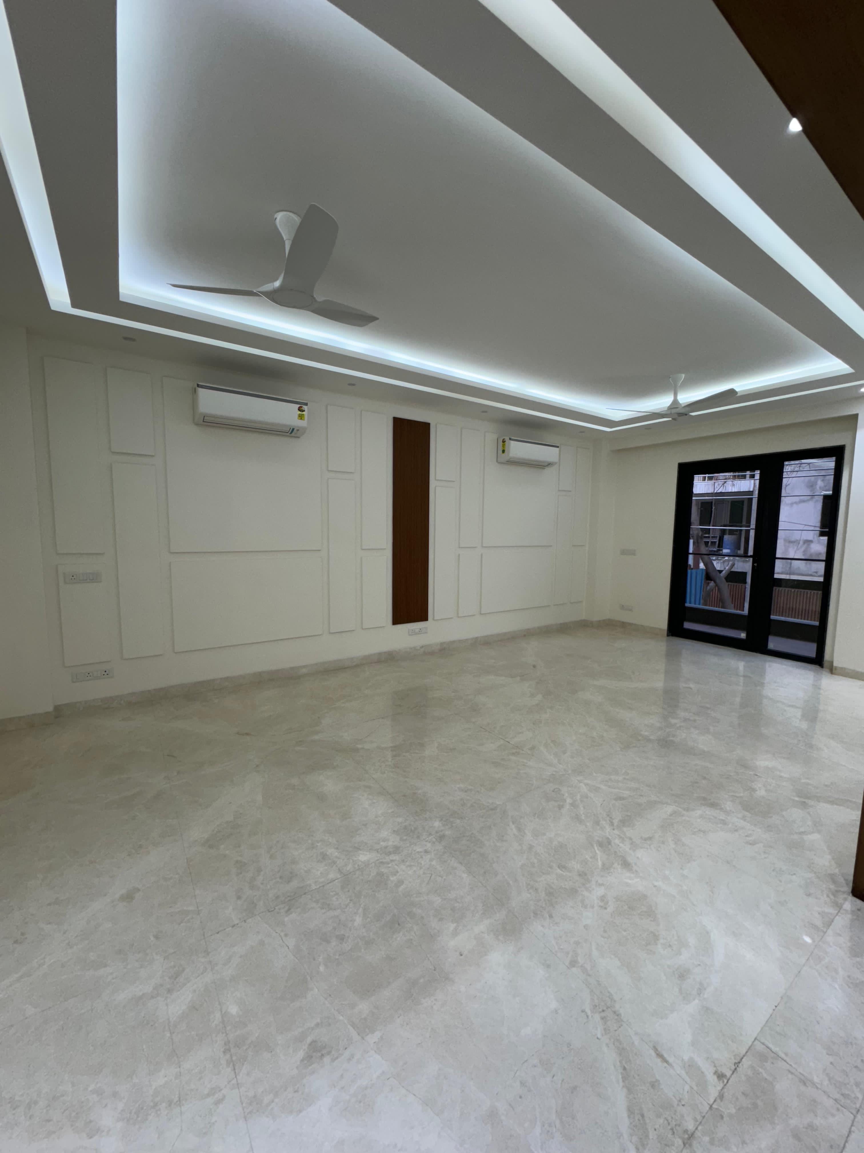 4 BHK + Servant Room Builder Floor For Rent in DLF Phase I