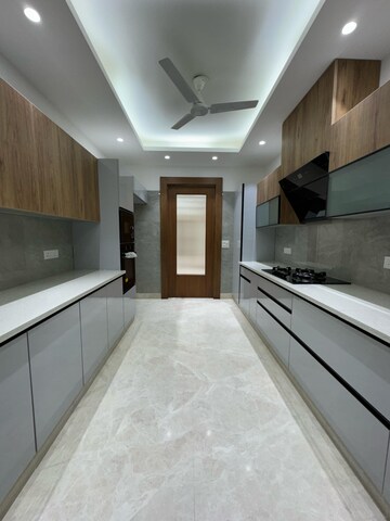 Kitchen in 4 BHK Builder Floor at Dlf Phase I – for Rent