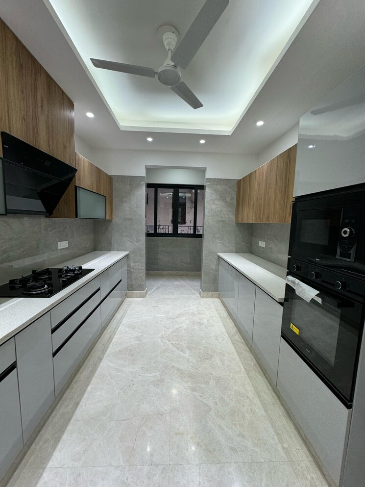 Kitchen, dlf phase i 4 Bedroom 316 Sq.Yd. Builder Floor In Dlf Phase I Gurgaon 8992607