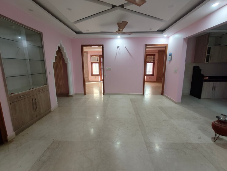 Room, housing-board-colony-sector-51 3 Bedroom 1800 Sq.Ft. Builder Floor In Sector 51 Gurgaon 8992636