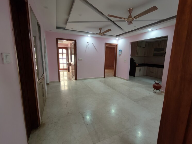 Room, housing-board-colony-sector-51 3 Bedroom 1800 Sq.Ft. Builder Floor In Sector 51 Gurgaon 8992636