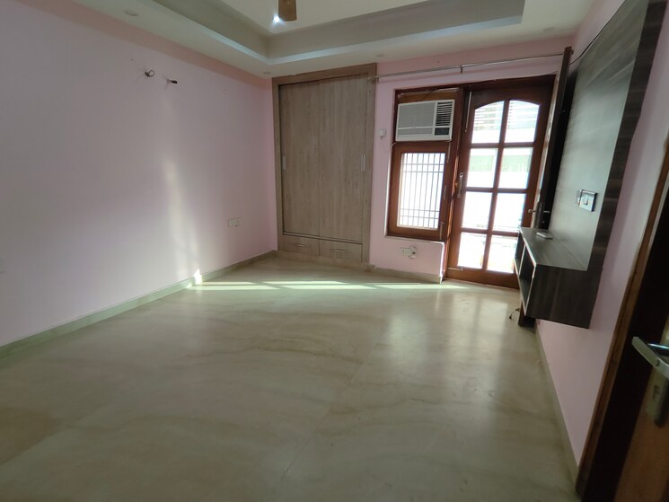 Room, housing-board-colony-sector-51 3 Bedroom 1800 Sq.Ft. Builder Floor In Sector 51 Gurgaon 8992636