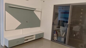 Room in 3 BHK Apartment at Goyal Orchid Piccadilly, Thanisandra Main Road – for Rent