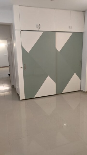 Room in 3 BHK Apartment at Goyal Orchid Piccadilly, Thanisandra Main Road – for Rent