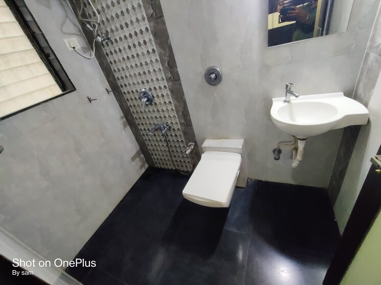 Attached Bathroom, uma-serita 2.5 Bedroom 980 Sq.Ft. Apartment In Ghodbunder Road Thane 8992650