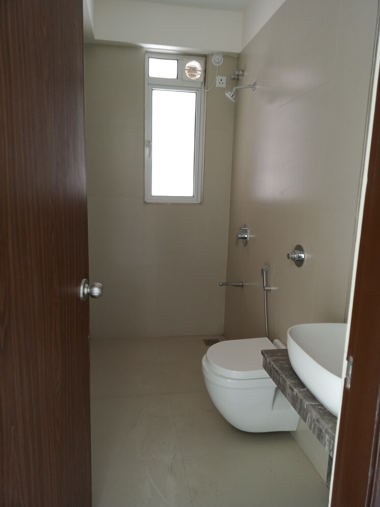 Bathroom, kapur bawdi 4 Bedroom 1400 Sq.Ft. Apartment In Kapur Bawdi Thane 8985255