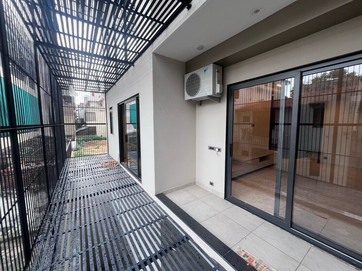 Other, sushant-vyapaar-kendra 4 Bedroom 300 Sq.Yd. Builder Floor In Dlf Phase iv Gurgaon 8992715