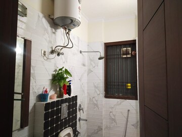 Team Area in 3 BHK Builder Floor at Ansal Sushant Apartments, Sushant Lok I – for Rent
