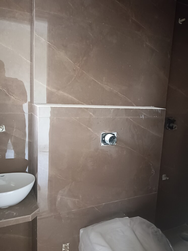 Bathroom, neelyog-virat 2 Bedroom 636 Sq.Ft. Apartment In Malad East Mumbai 8992685