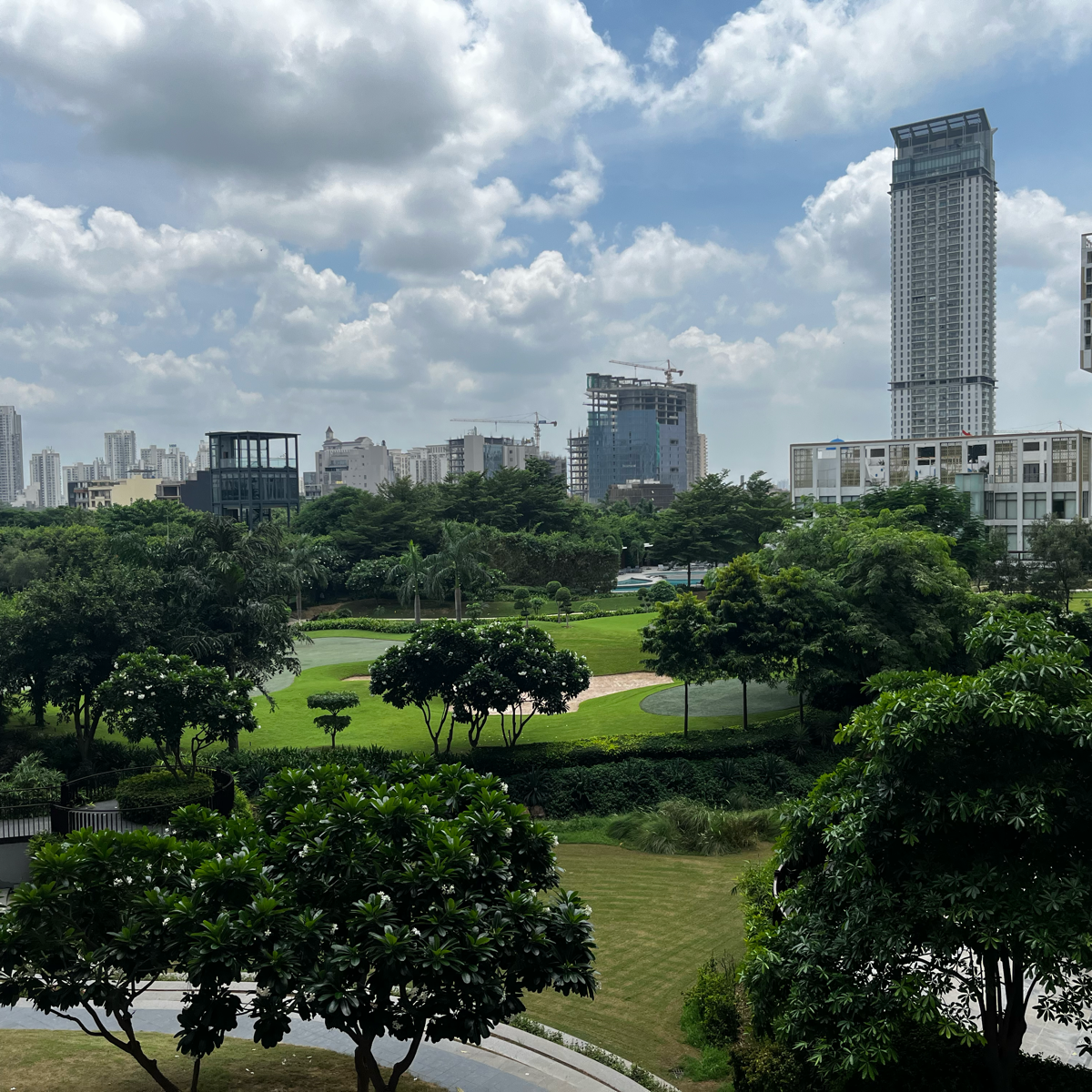 4 BHK + Pooja Room,Servant Room,Study Room,Extra Room 4010 Sq.Ft. Apartment in M3M Golf Estate Fairway East