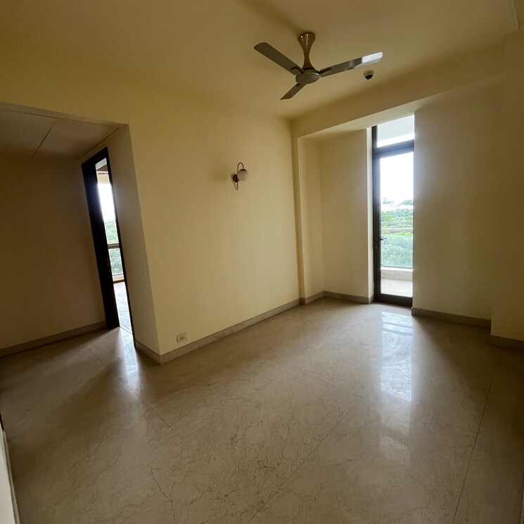 Room, m3m-golf-estate-fairway-east 4 Bedroom 4010 Sq.Ft. Apartment In Sector 65 Gurgaon 8992680