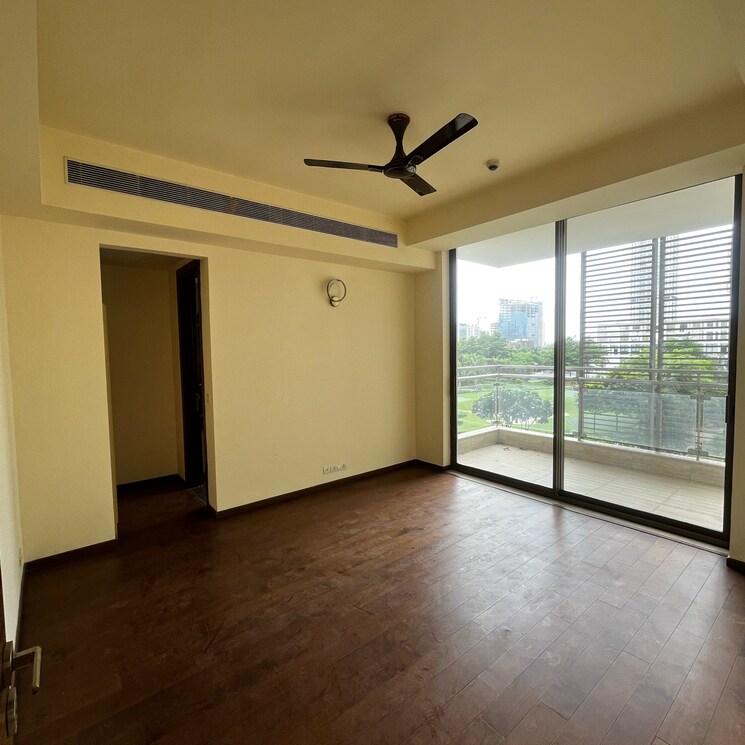 Room, m3m-golf-estate-fairway-east 4 Bedroom 4010 Sq.Ft. Apartment In Sector 65 Gurgaon 8992680