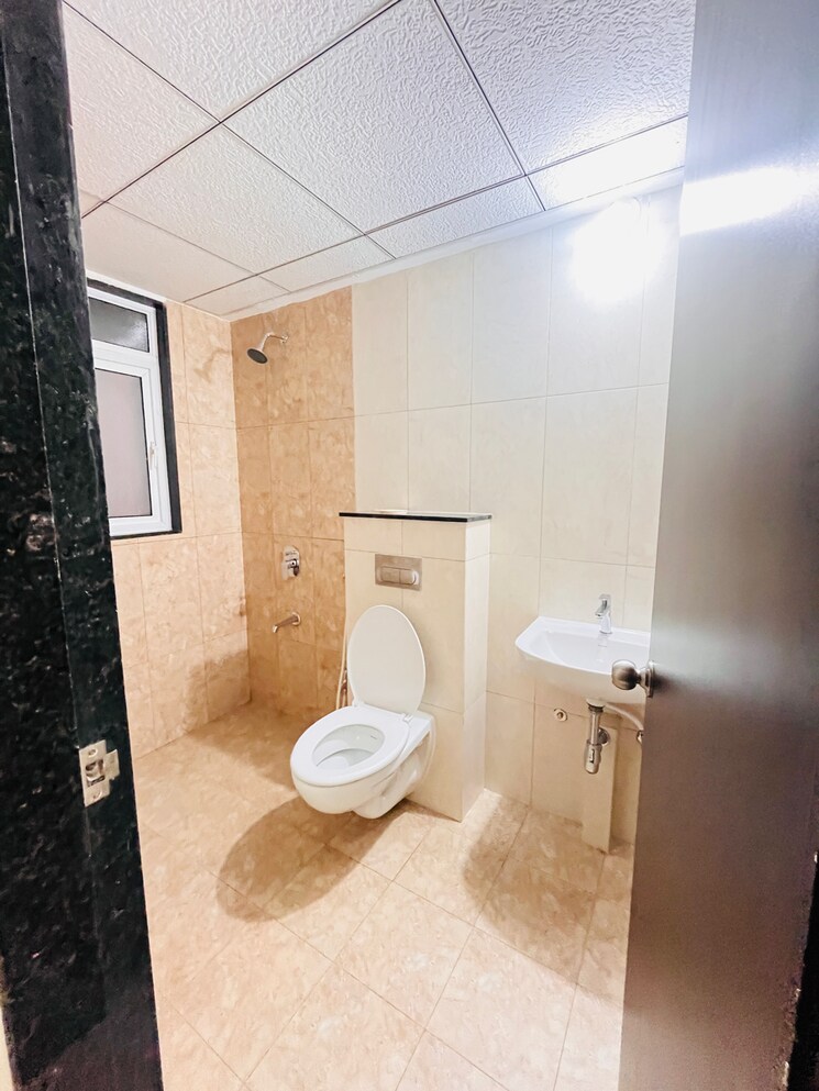 Bathroom, kolte-patil-life-republic 2.5 Bedroom 880 Sq.Ft. Apartment In Marunji Pune 8992754