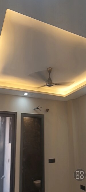 Master Bedroom in 3 BHK Apartment at Vaishali Sector 5 – for Sale