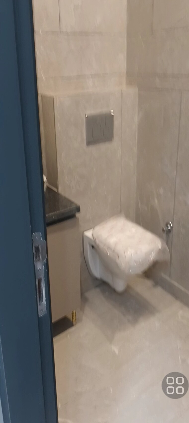 Bathroom, vaishali sector 5 3 Bedroom 1450 Sq.Ft. Apartment In Vaishali Sector 5 Ghaziabad 8992809