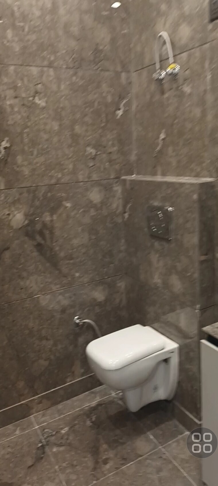 Bathroom, vaishali sector 5 3 Bedroom 1450 Sq.Ft. Apartment In Vaishali Sector 5 Ghaziabad 8992809