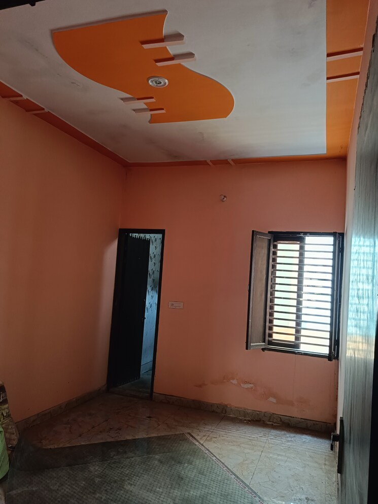 Room, partapur 3 Bedroom 117 Sq.Yd. Independent House In Partapur Meerut 8992806