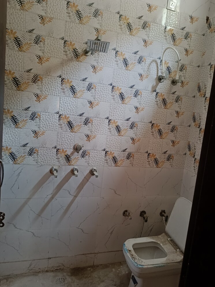 Bathroom, partapur 3 Bedroom 117 Sq.Yd. Independent House In Partapur Meerut 8992806