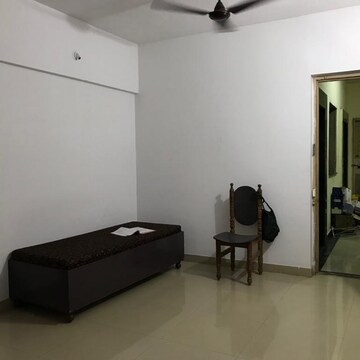 Living Room in 1.5 BHK Apartment at Magarpatta Annex, Magarpatta Road – for Rent