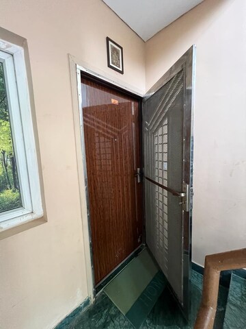 Room in 3 BHK Builder Floor at BPTP Parkland Pride, Sector 77 – for Rent