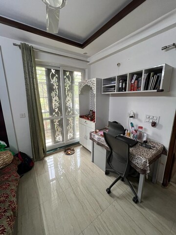 Living Room in 3 BHK Builder Floor at BPTP Parkland Pride, Sector 77 – for Rent